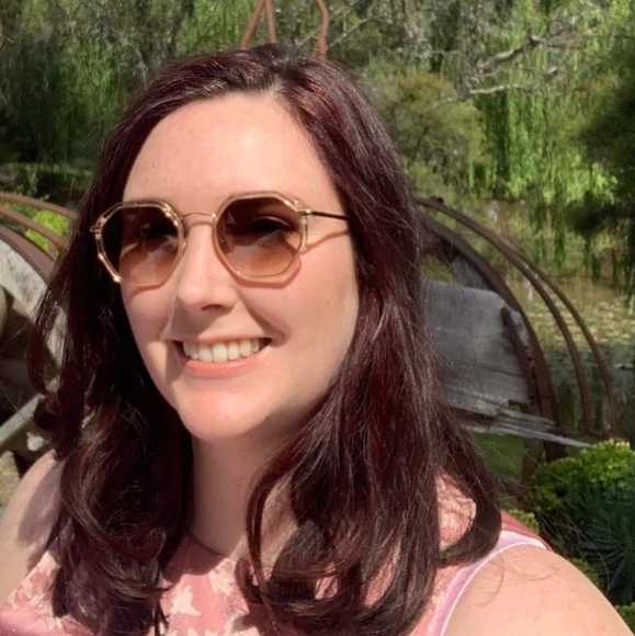 Meet your Posher, Emma - Picture 1 of 1